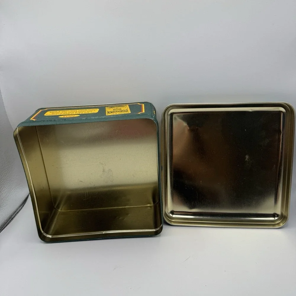 VTG Crayola‎ 90th Anniversary 1903 1993 Tin Box 64 Count Crayons Storage Case
